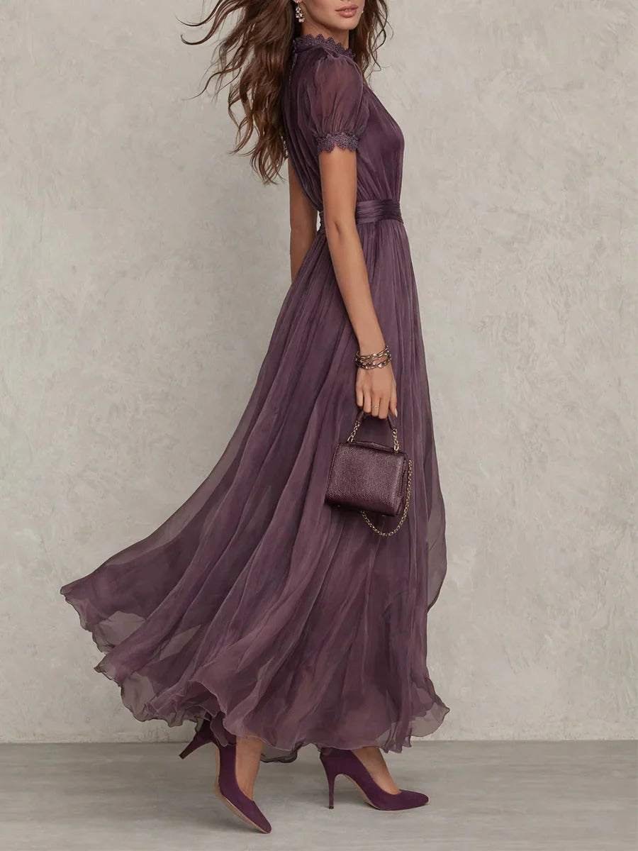 maria- Vestido largo morado con escote en forma de lágrima y ribete de encaje de gasa